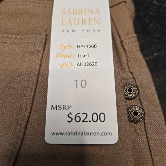 NWT SABRINA LAUREN Bermuda shorts SZ 10 NWT - Picture 6 of 10